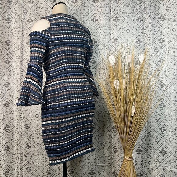 Ella Moss Striped Cold Shoulder Bell Sleeve Bodycon Mini Dress Medium - Picture 5 of 6